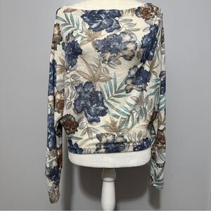 Blooms in the City floral long sleeve top NWT size M